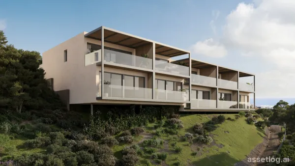 Located in the beautiful town of Fuengirola, this complex of 28 townhouses offers a unique living experience with sea…