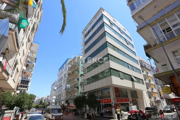 3-Bedroom Apartment with Separate Kitchen in Antalya Muratpaşa