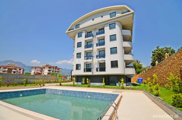 Apartmány s výhledem na hory a město v komplexu v Alanyě Oba