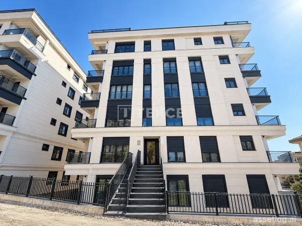 Spacious Apartments 1.5 km from the Coast in Istanbul Beşiktaş