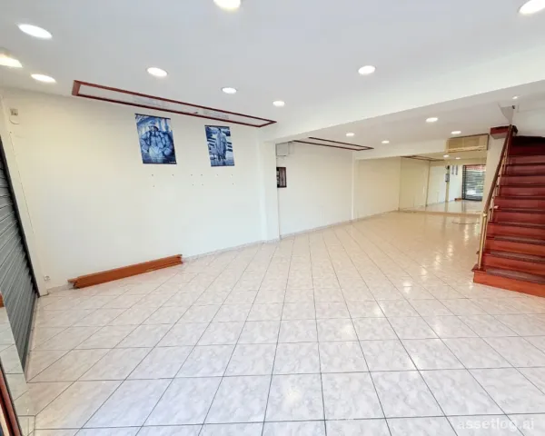 Commercial property 182 m² on the Olympic Coast