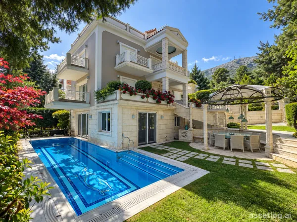 Villa 420 m² in Attica