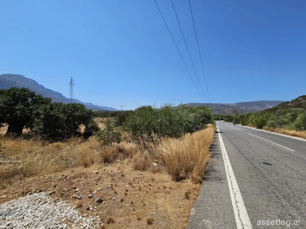 Land 2518 m² in Crete
