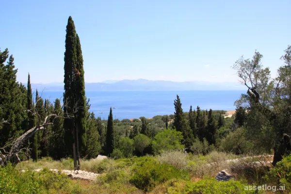 Land 6410 m² in Ionian Islands