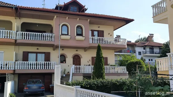 Maisonette 144 m² on the Olympic Coast
