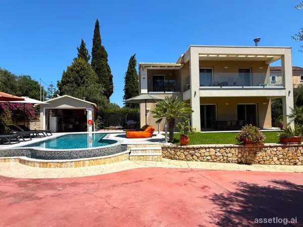Villa 230 m² in Corfu