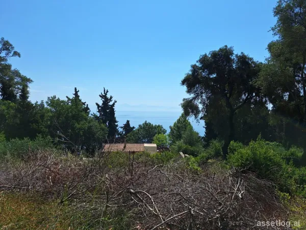 Land 2674 m² in Corfu