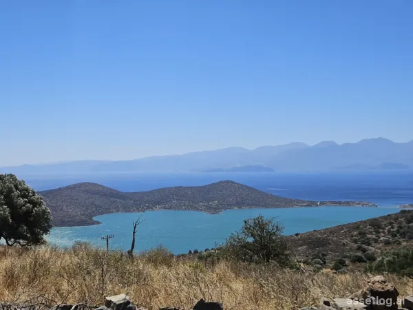 Land 4510 m² in Crete
