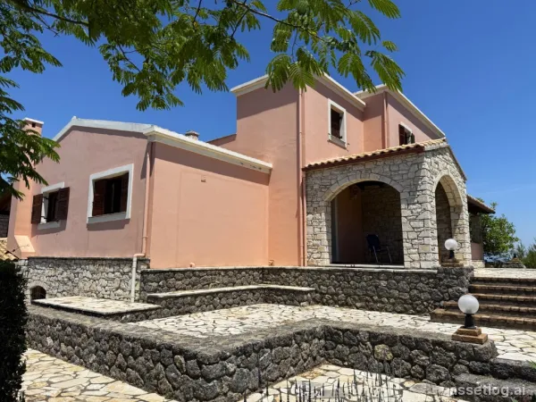 Villa 342 m² in Corfu