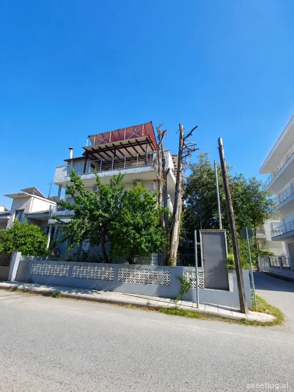 Budova 310 m² v předměstí Thessaloniki