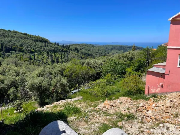Land 710 m² in Corfu