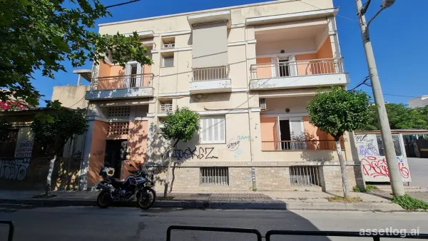 Building 419 m² in Athens