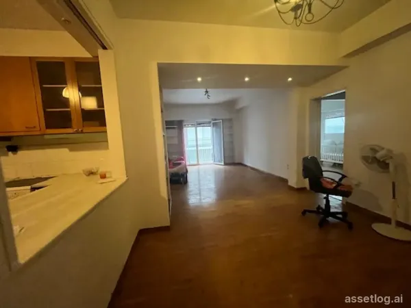 Flat 101 m² in Athens